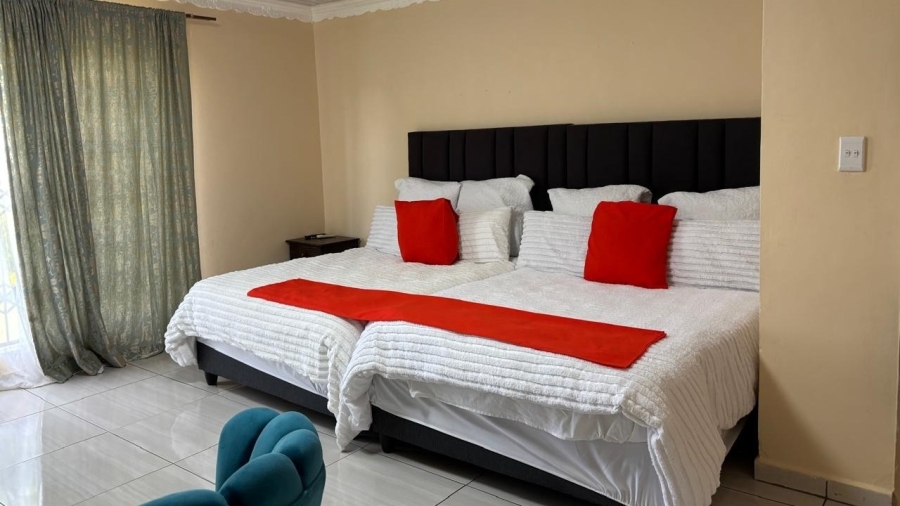 7 Bedroom Property for Sale in Mogwase Unit 4 North West